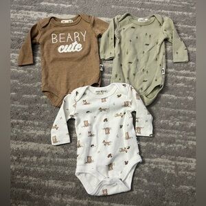 Set of 3 long sleeve bodysuits 0-3 months Rabbit + Bear